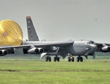 RIAT Air Show: Εντυπωσιακές αφίξεις B1, B52 και U2 (βίντεο)